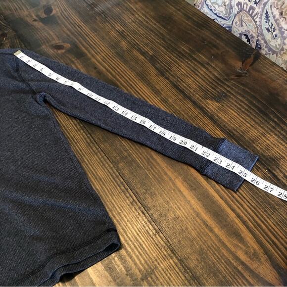 Old Navy Thermal Waffle Knit Henley Long Sleeve Gray Shirt Mens Small Gorpcore - Picture 7 of 8